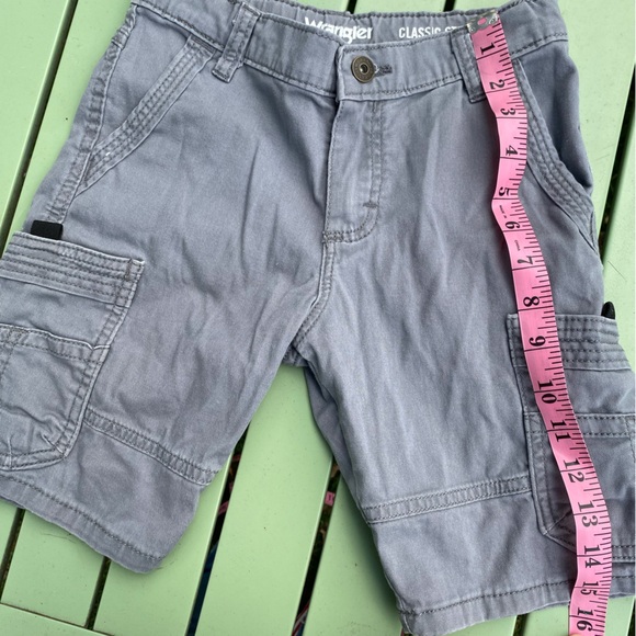 Shorts - Picture 3 of 5